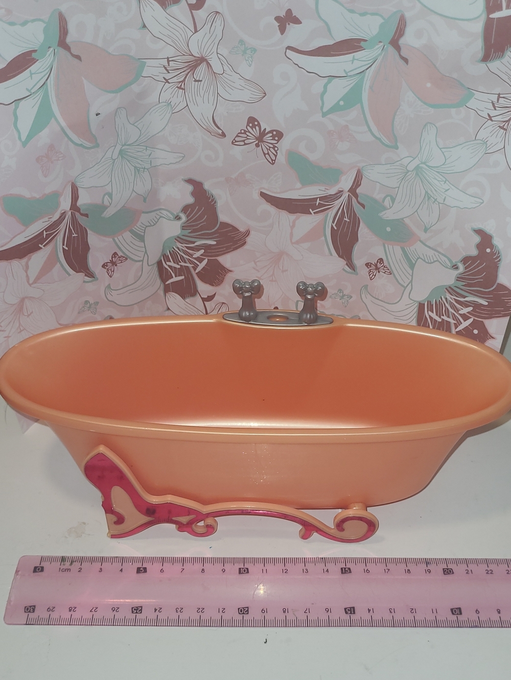 Barbie Peach and Pink Oval Bathtub Play Accessory